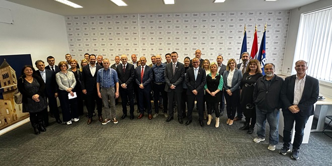 Penava predstavio liste Domovinskog pokreta i koalicijskih partnera za I., II. i VI.  Izbornu jedinicu