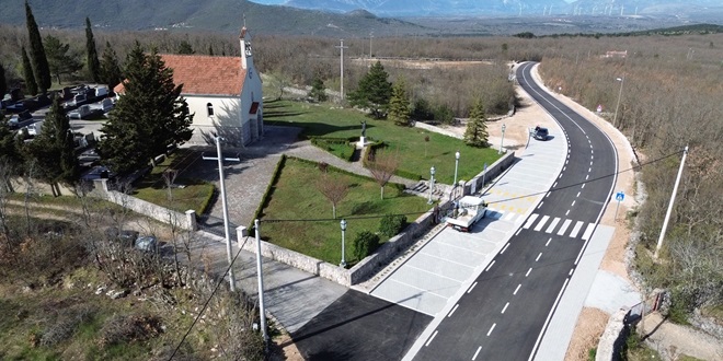 FOTO Završena lokalna ceste kroz Lovreć do naselja Nikolići