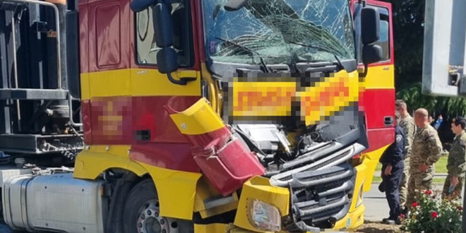 Pripadnici Hrvatske vojske u Okučanima pružili pomoć ozlijeđenom vozaču kamiona