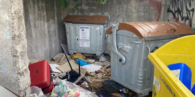 SMRAD I NERED: Tjednima nije odvezen otpad, u Čistoći kažu da ne mogu pristupiti