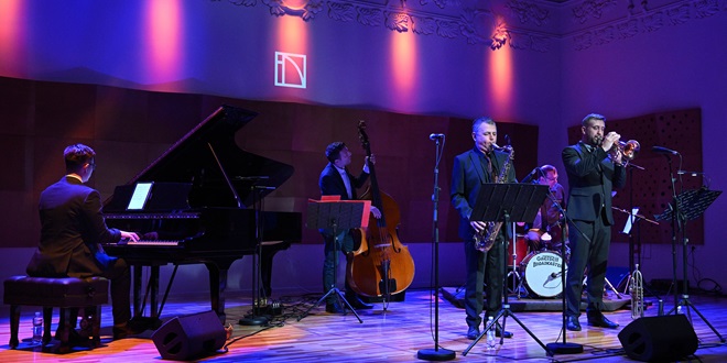 FOTO: U Hrvatskom domu koncert održao Miro Kadoić kvintet
