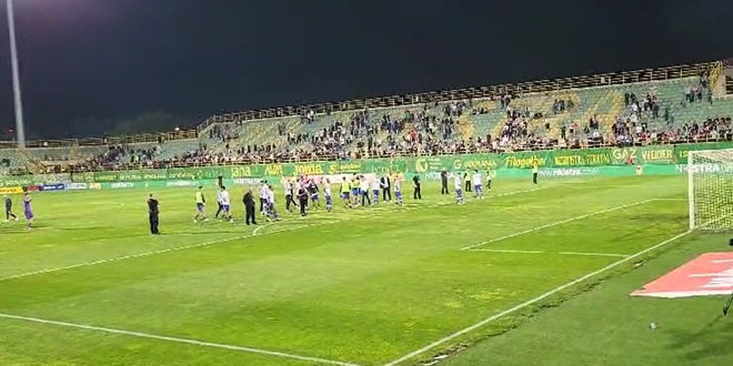 VIDEO: Pogledajte pozdrav igrača i Torcide nakon utakmice