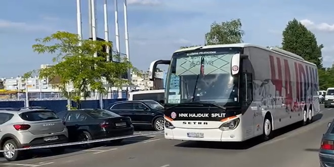 VIDEO: Pogledajte kako je izgledao dolazak Hajdukovog autobusa u Kranjčevićevu