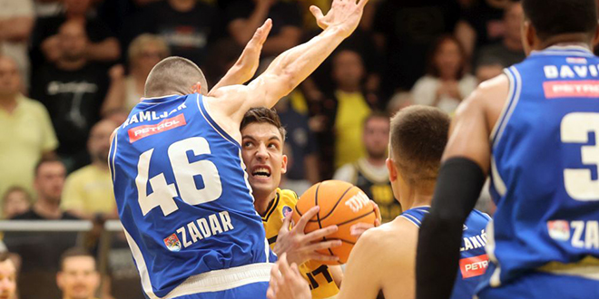Split razočarao, Zadar ih razbio na Gripama, odlučit će peta utakmica!