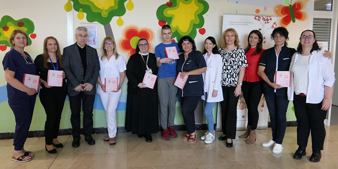 FOTO: Pacijenti Klinike za dječje bolesti KBC-a Split ilustrirali slikovnicu o sv. Duji