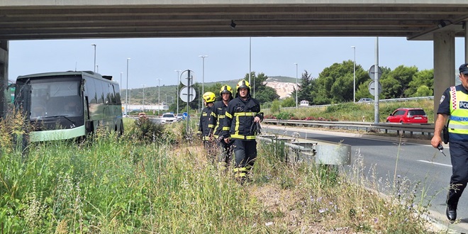 KAŠTEL ŠTAFILIĆ Ukrajinski autobus sletio s ceste