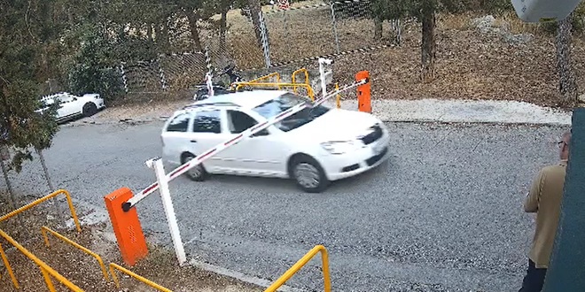 VIDEO Automobilom probio rampu na Marjanu