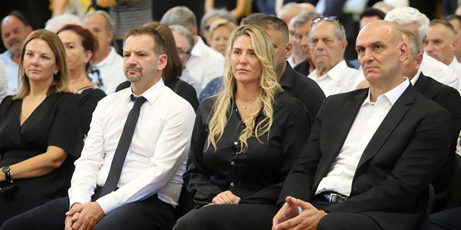 KOMEMORACIJA ZA RATU TVRDIĆA: Dugi aplauz za košarkašku legendu!