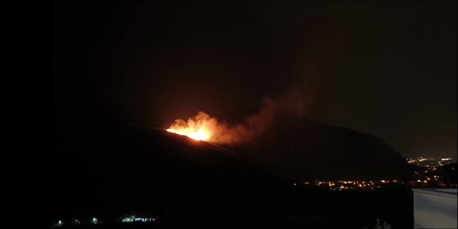 VIDEO Planulo iznad Žrnovnice nakon udara groma: 'Samo da vitar ne okrene!'