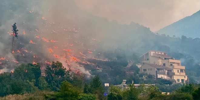 FOTO/VIDEO: POŽAR U ŽRNOVNICI Spašeno više kuća, bdije se i u Gornjem Sitnom