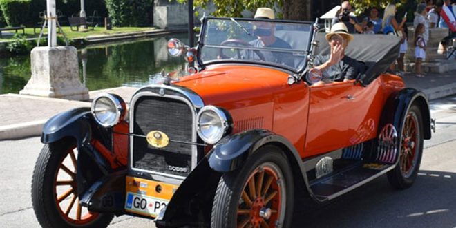 VRIJEDI POGLEDATI Oldtimeri danas u 15 sati stižu u konobu Rudine