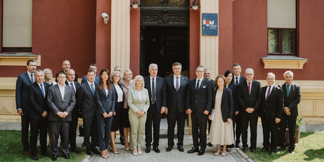  Predsjednik Vlade Andrej Plenković u službenome posjetu Sveučilištu u Mostaru