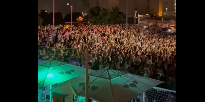 VIDEO: BLAGDAN MALE GOSPE Koncert održao Adi Šoše