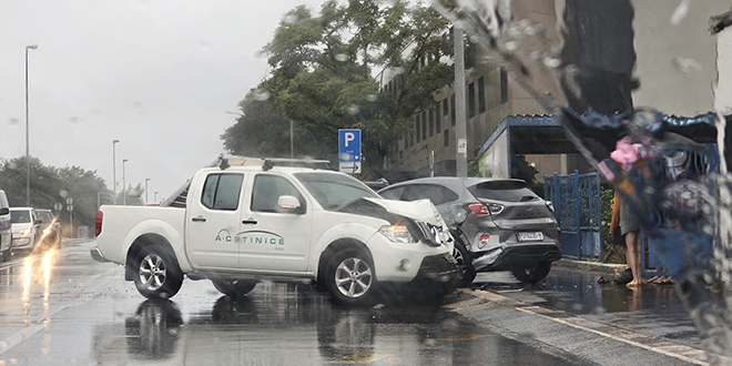 SUDAR NA PUTU SUPAVLA Sletio s ceste i udario u auto