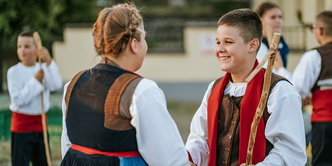 Najmlađi čuvari tradicije večeras na Međužupanijskoj smotri dječjih folklornih skupina