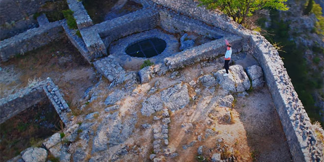 Poslušajte novu pjesmu Bruna Račkog