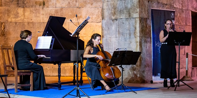 SPLIT Omiški barokni ansambl i Sonja Runje u Staroj gradskoj vijećnici