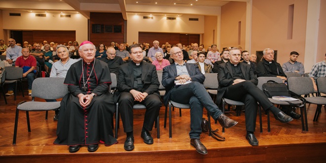  Predstavljena knjiga 'Blaženi Alojzije Stepinac i Splitsko-makarska (nad)biskupija'