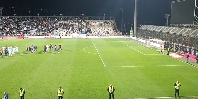 VIDEO: Pogledajte kako je Torcida ispratila igrače Hajduka