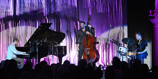 FOTOGALERIJA Matija Dedić Trio za početak Split at Night Jazz Festivala