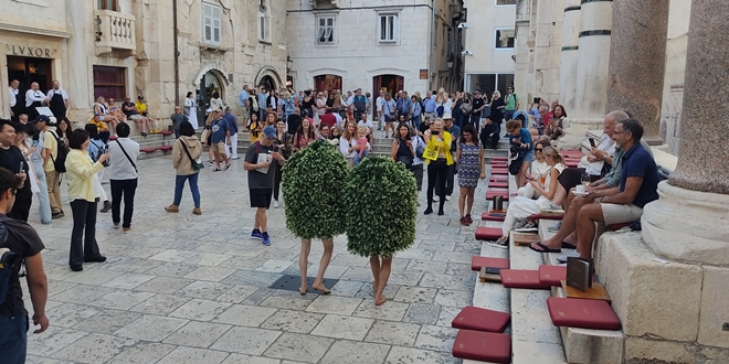 Što se to događa u centru grada?