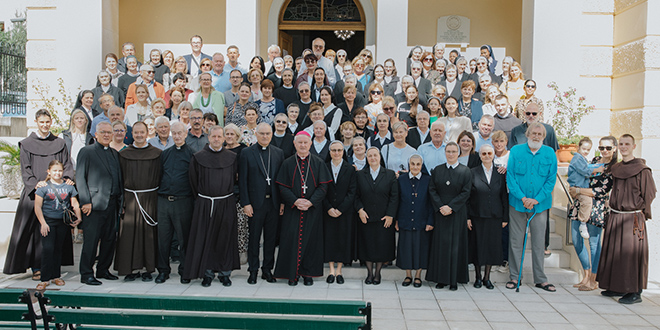 Školske sestre franjevke Krista Kralja svečano proslavile zlatni jubilej misijskoga djelovanja u DR Kongo