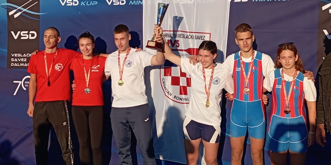 Uspješan vikend iza Croatian rowing cluba 'Marina Kaštela'