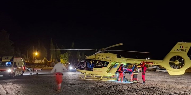 TEŠKA PROMETNA NA BRAČU Žena helikopterom prevezena u splitsku bolnicu