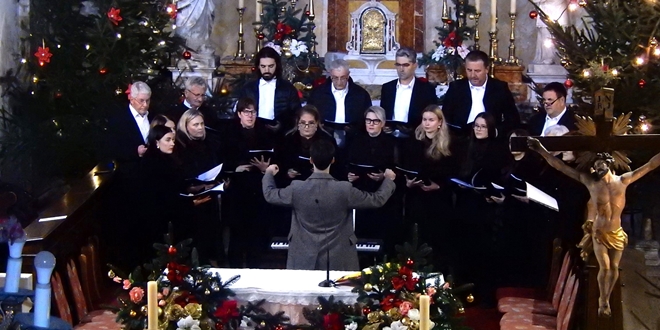 GLAZBENI DOGAĐAJ: U Dolu održan prvi samostalni božićni koncert Zbora Srca Isusova