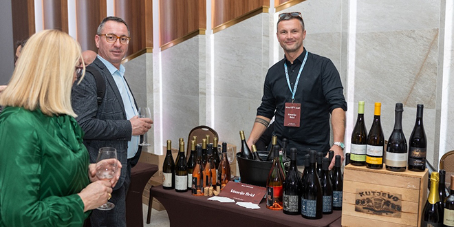 FOTOGALERIJA Splitski hotel Amphora ugostio Wine VIP Event, prikupljala se sredstva za udrugu Sanus