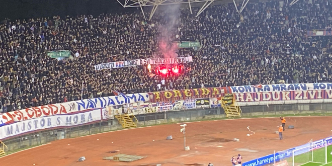 Torcida poslala poruku Armadi