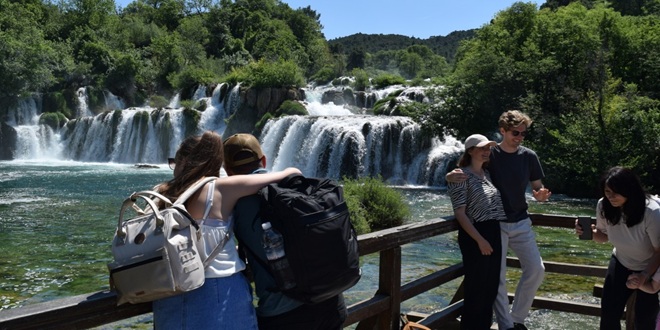 Zelena tradicija: Nacionalni park 'Krka' podijelio tisuću autohtonih sadnica