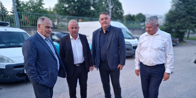 FOTO Boban, Čogelja i Šošić u Cetinskoj krajini: 'Nastavak snažnih ulaganja u demografiju i infrastrukturu'