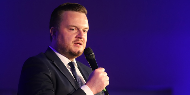 Potpredsjednika Vlade u Splitu zatekla vijest o tučnjavi navijača, osudio je incident
