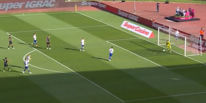 VIDEO: Ova pogreška je prelomila derbi, Hajdukov vratar je loše reagirao