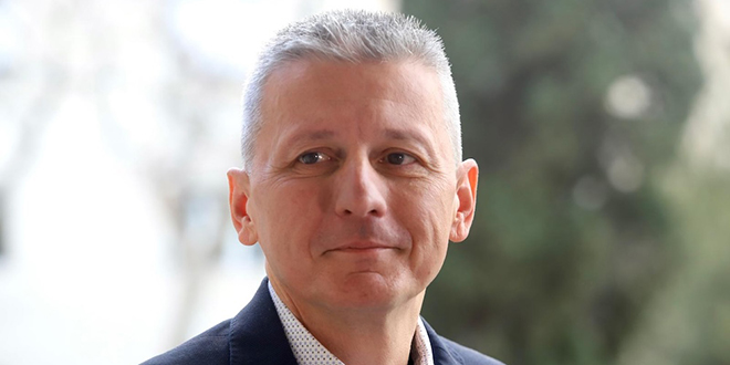 Prkić: Ivošević je licemjer i manipulator koji se na zakon poziva kad mu odgovara