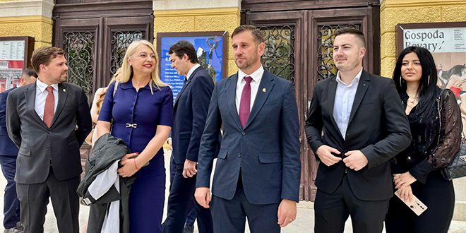 'KAMPANJA U TEATRU' Splitski oporbeni vijećnici napustili svečanu sjednicu