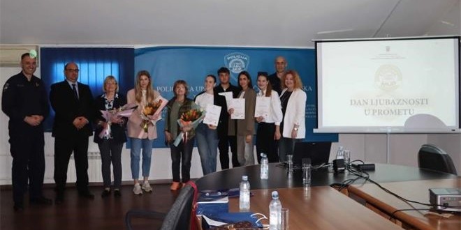 Policija nagradila najljubaznije vozače