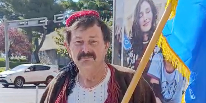 VIDEO Luka Rađa iz Ogorja i ove je godine na Sudamji, u narodnoj nošnji i s hrvatskim barjakom