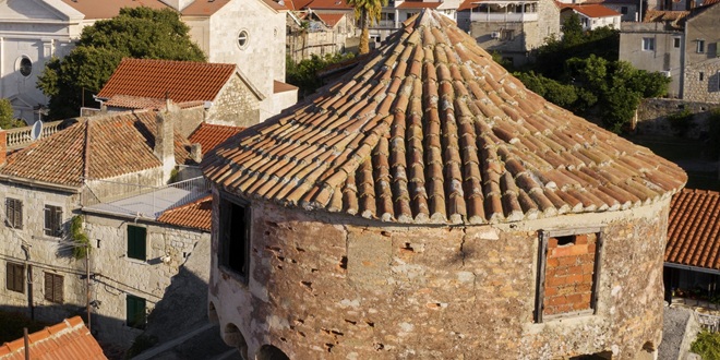 KAŠTELA Obnova kule i ljetnikovca Cambi