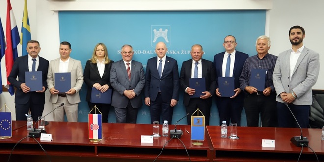 PROJEKT VRIJEDAN 5,4 MILIJUNA EURA Ugovori za stanove za 43 mlade obitelji
