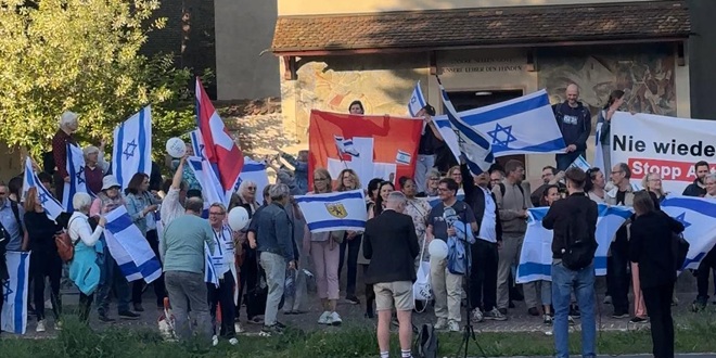 FOTO/VIDEO Prosvjedi pred arenom u Baselu