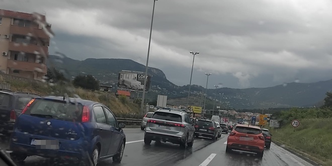 Neuobičajeno velika gužva iz Splita prema Solinu