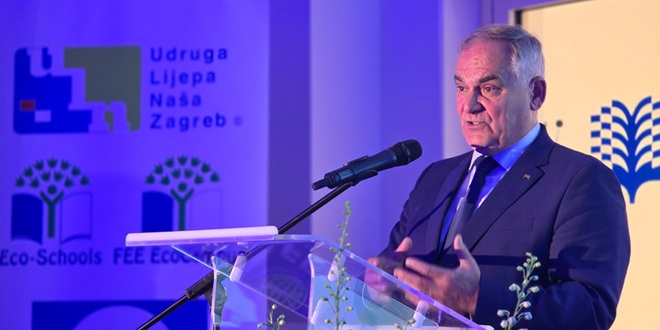 MAKARSKA Župan Boban sudjelovao na svečanosti dodjele Plave zastave