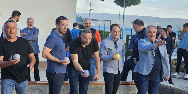 FOTO: Boban i zamjenici u Podstrani, Dugom Ratu i Omišu