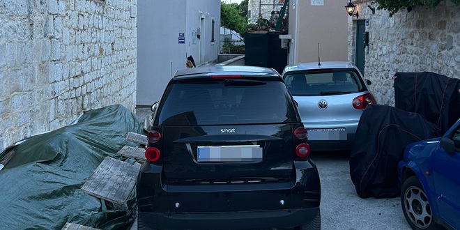 MUKE PO PJEŠACIMA Ogorčena Splićanka apelira