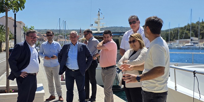 FOTO Počela izgradnja nove luke u Bolu vrijedne 16 milijuna eura