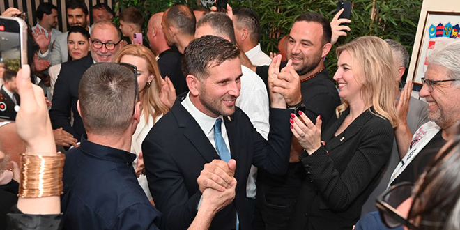 VIDEO: HDZ slavio pobjedu uz 'Nije u šoldima sve'