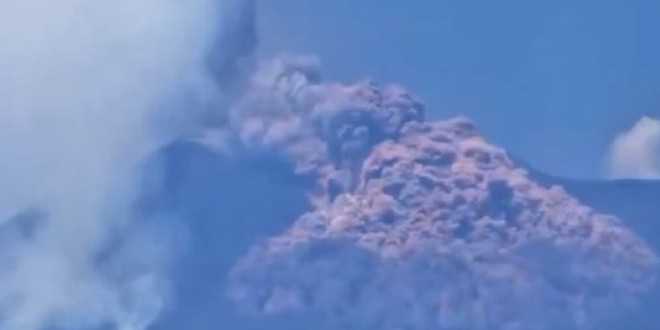 Eruptirala Etna, ljudi panično bježali
