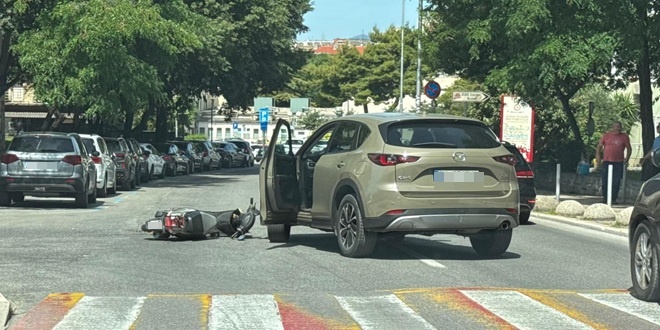 PROMETNA U SPLITU Na raskrižju Tolstojeve i Mažuranićevog šetališta oboren motociklist